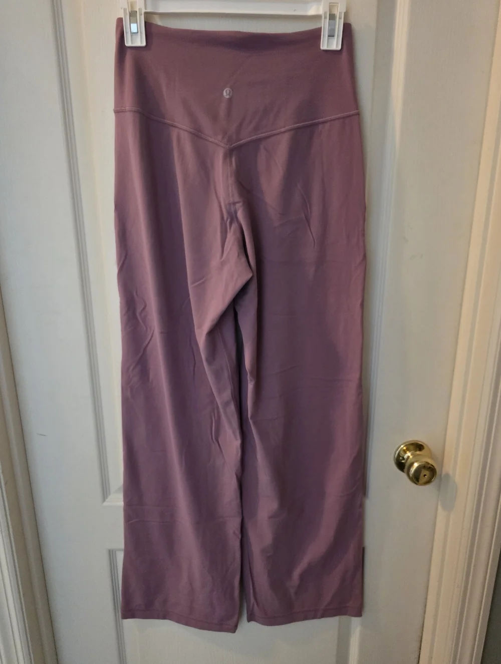 Lululemon Wide-Leg Active Pants in Dusty Mauve - Picture 2 of 4